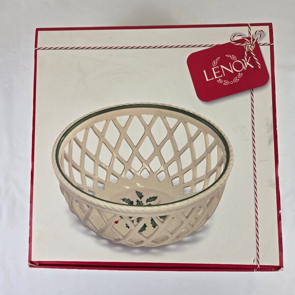 Lenox Holiday Open Weave Bread Basket Porcelain Cream Holly & Berries IOB - Picture 1 of 12